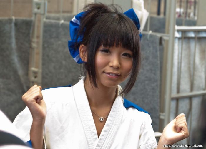 Awesome Cosplay of TGS 2011 (60 pics)