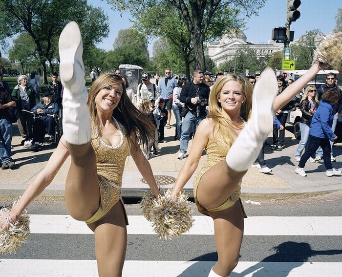 Sexy Cheerleaders High Kicking (51 pics)