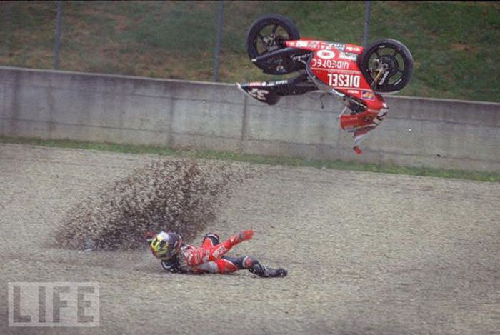Motorbike Falls. Part 2 (31 pics)