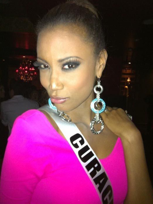 Funny Faces by Miss Universe Contestants (28 pics)