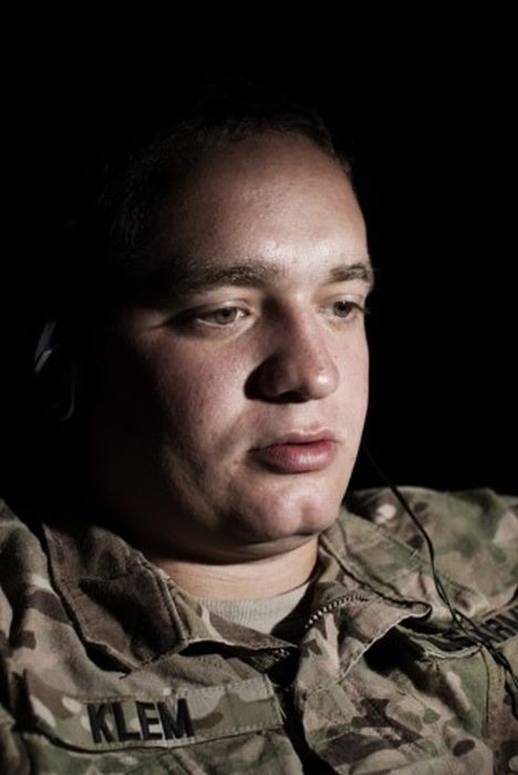 Faces of Soldiers in Afghanistan (14 pics)