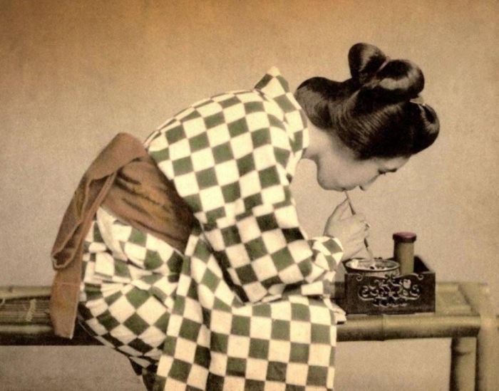 Vintage Photos of Japanese Geisha (18 pics)