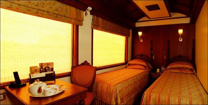 Luxurious Indian Train (28 pics)