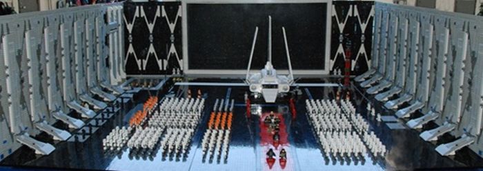 Arrival of the Emperor in Lego (19 pics)