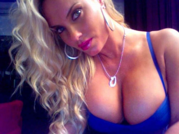 Coco’s Sexiest Twitpics (48 pics)