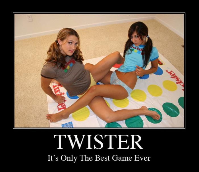 Twister Is The Best Game Ever (15 pics)