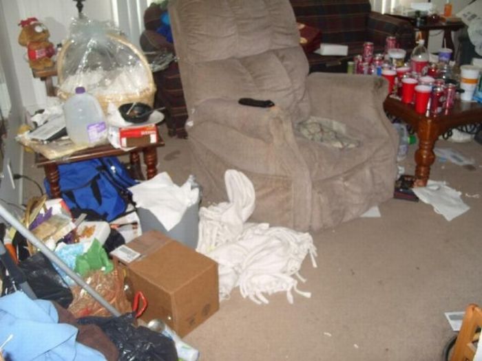 The Filthiest Apartments (25 pics)
