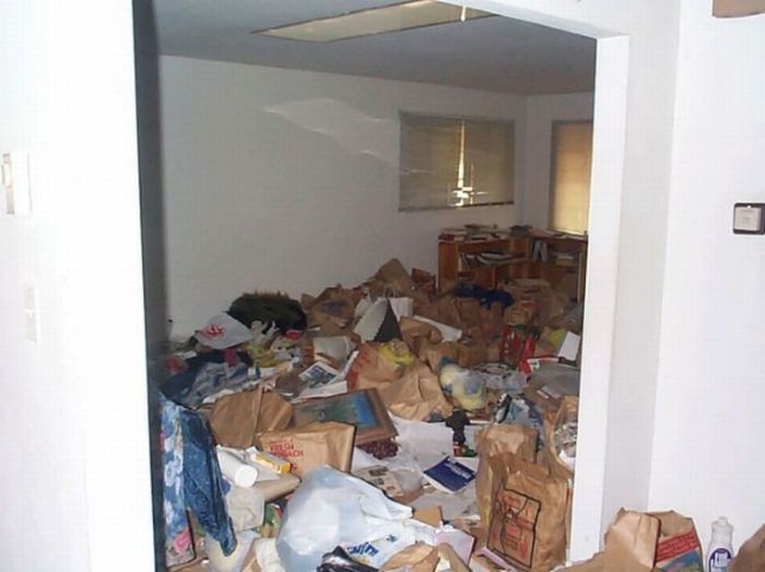 The Filthiest Apartments (25 pics)