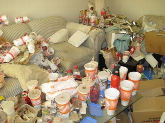 The Filthiest Apartments (25 pics)