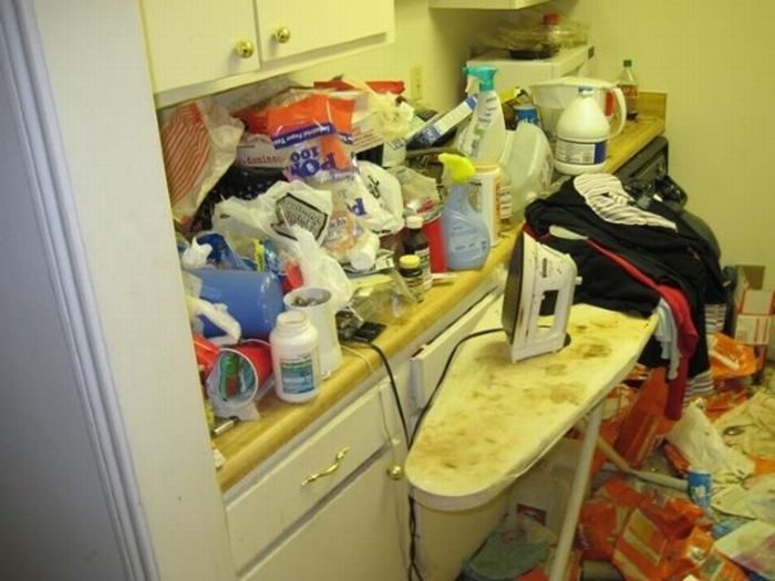 The Filthiest Apartments (25 pics)