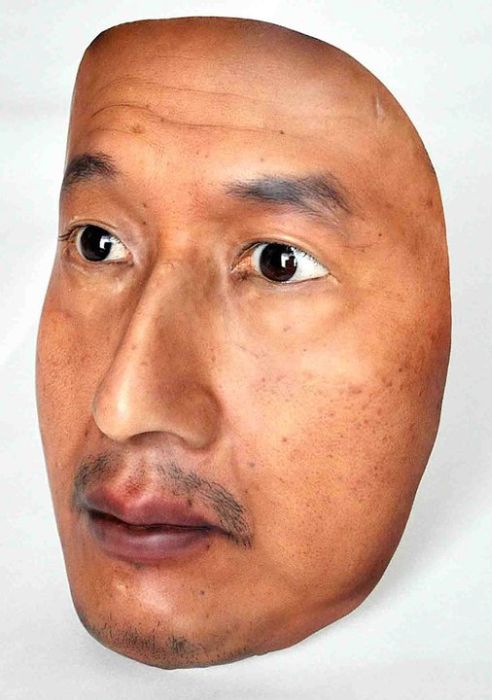 Super-Realistic 3D Face Replicas (13 pics)