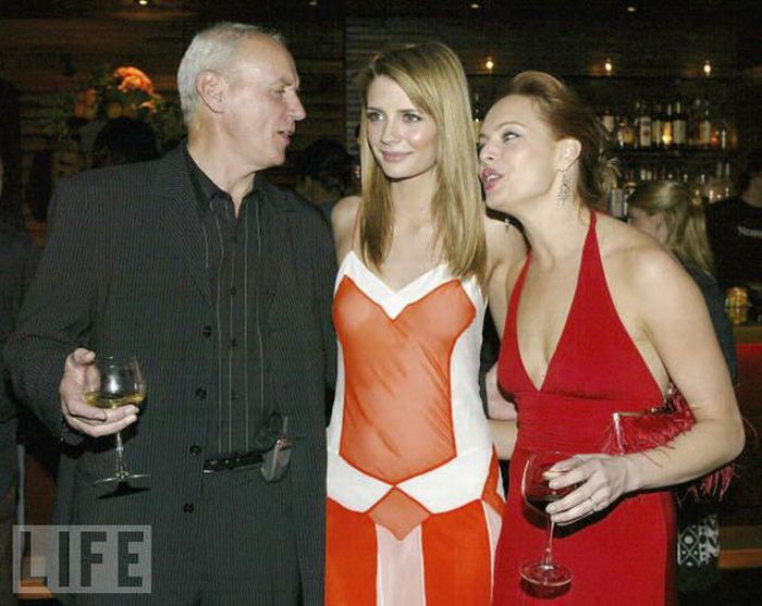 Mischa Barton's Timeline (42 pics)