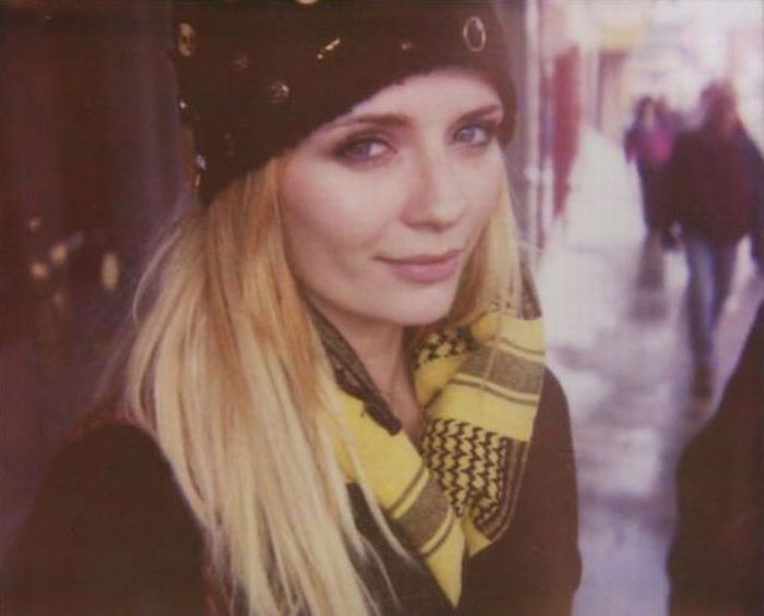 Mischa Barton's Timeline (42 pics)