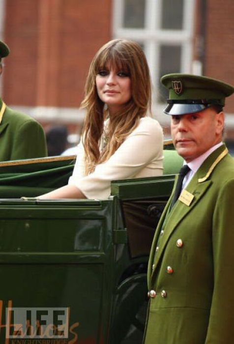 Mischa Barton's Timeline (42 pics)
