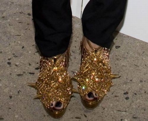 Weird Shoes of Celebrities (30 pics)