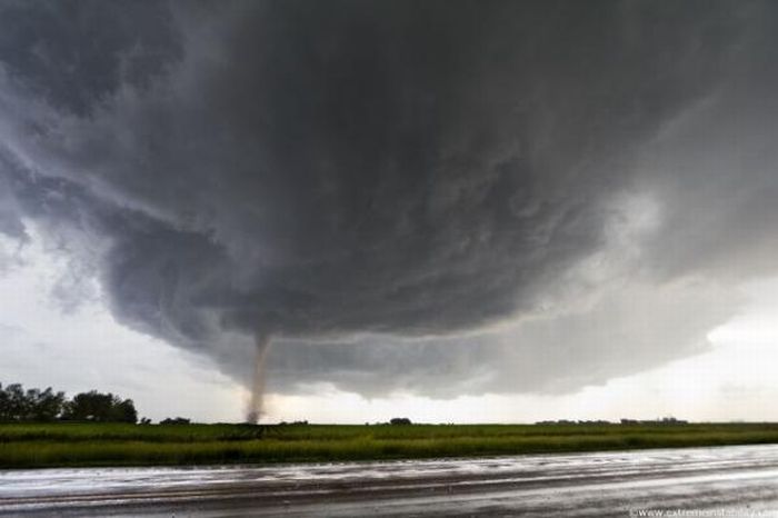 Eye of a Tornado (22 pics)