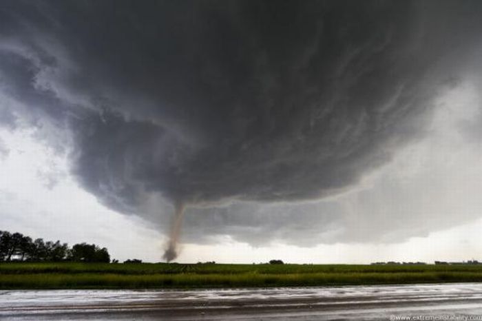 Eye of a Tornado (22 pics)