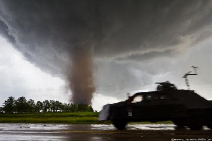 Eye of a Tornado (22 pics)