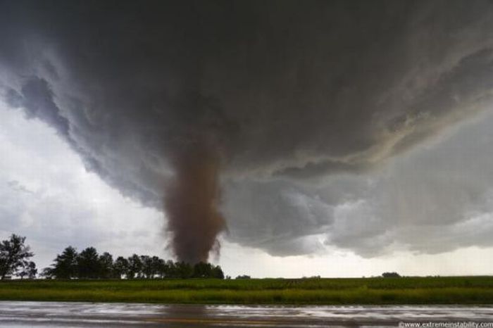 Eye of a Tornado (22 pics)