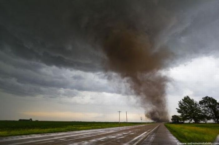 Eye of a Tornado (22 pics)