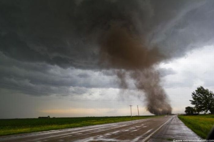 Eye of a Tornado (22 pics)