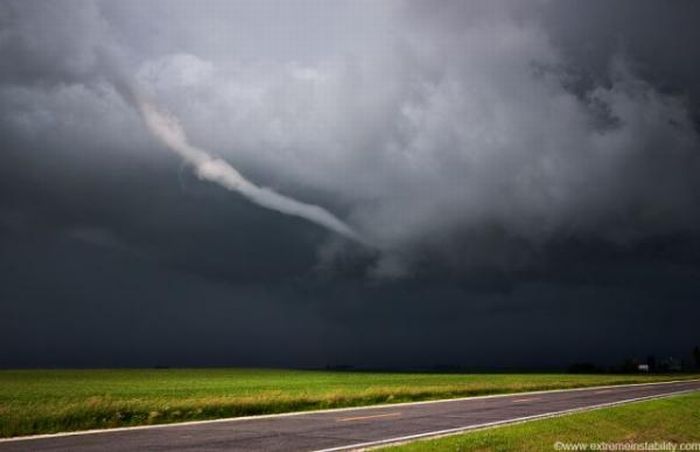 Eye of a Tornado (22 pics)