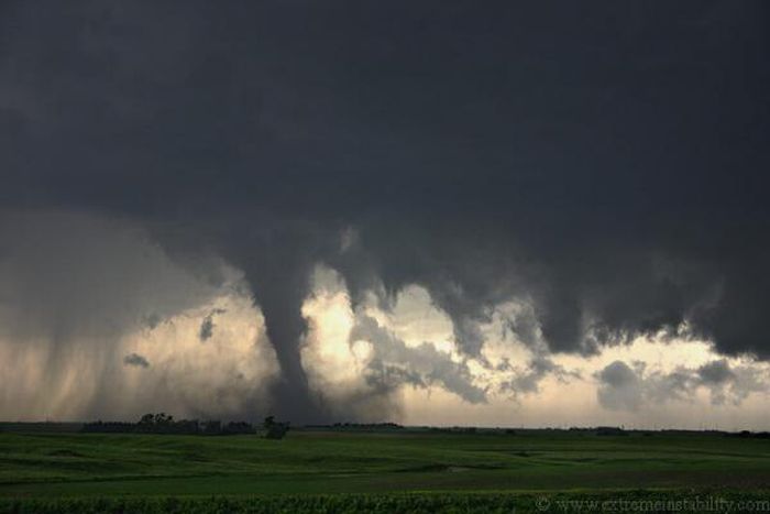 Eye of a Tornado (22 pics)