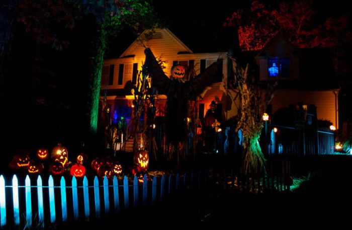 Great Halloween Front Yard Decorations (30 pics)