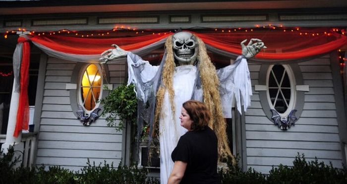 Great Halloween Front Yard Decorations (30 pics)