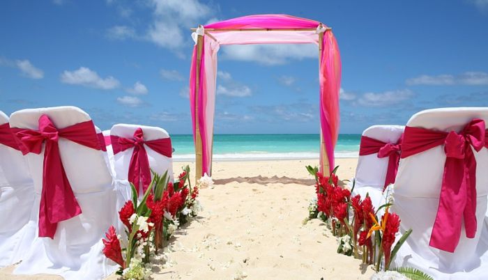 Beautiful Beach Wedding Decorations (28 pics)