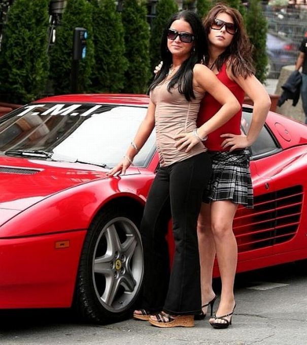 Hot Girls and Exotic Cars (20 pics)