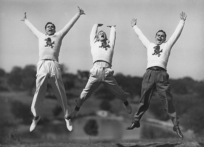 Cheerleaders Then and Now (29 pics)