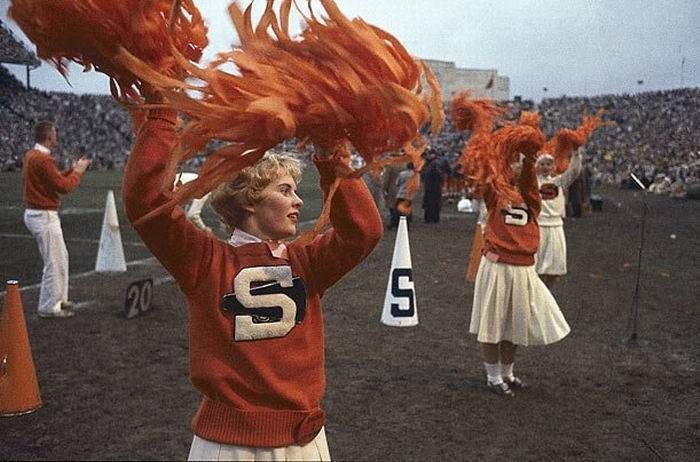 Cheerleaders Then and Now (29 pics)