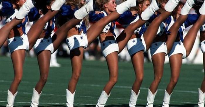 Cheerleaders Then and Now (29 pics)