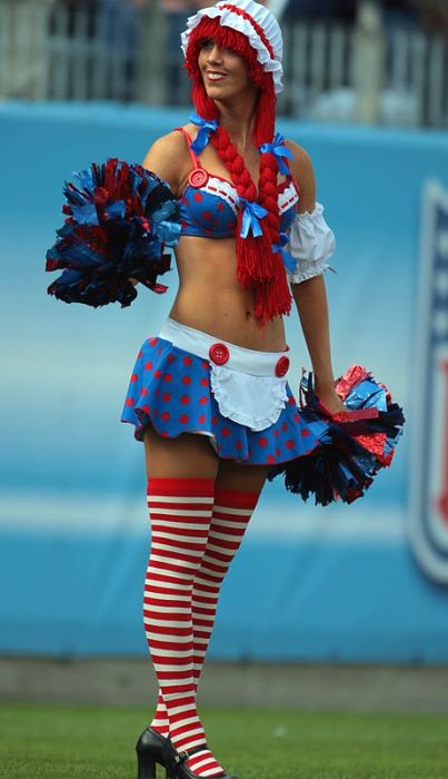 Hot NFL Cheerleader Costumes (79 pics)