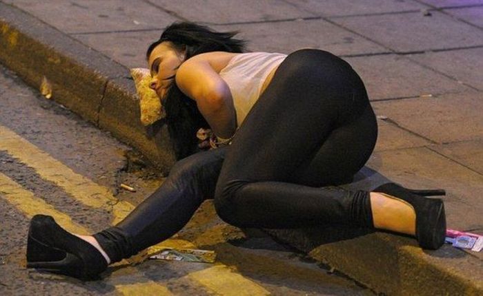 Funny Drunk People (29 pics + 4 gifs)