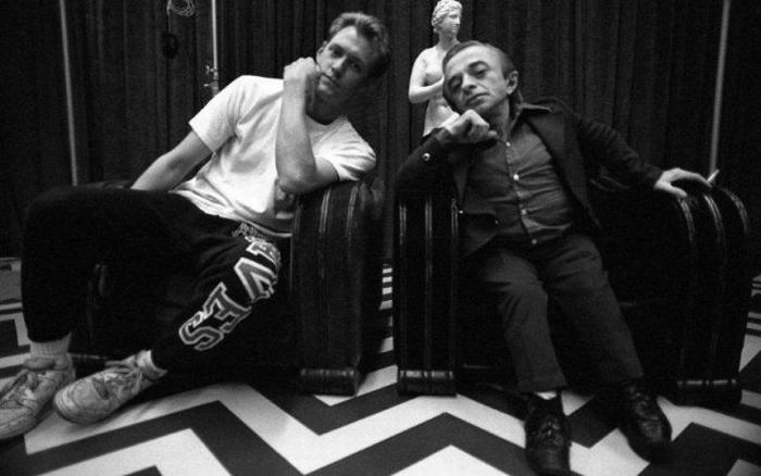 The Last Day on the Twin Peaks Set (24 pics)
