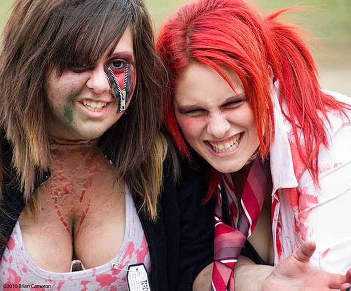 Sexy Zombies (48 pics)