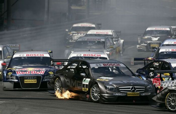 Awesome Racing Photos (122 pics)