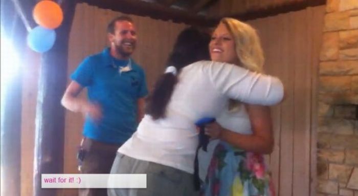 A Girl Blacked Out During the Proposal (6 pics + video)
