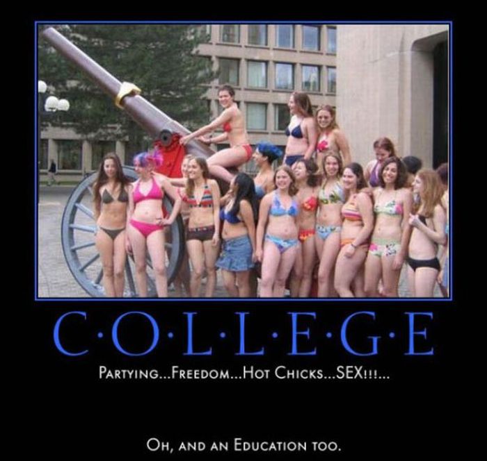 Hot College Girls Demotivational Posters (36 pics)