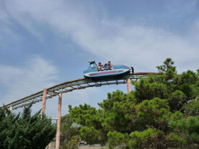Amusement Park in North Korea (27 pics)