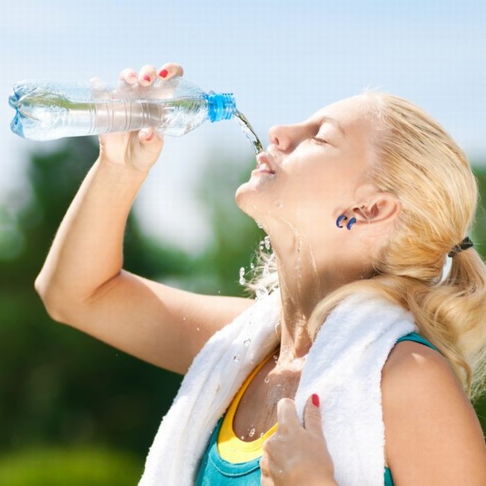 Girls Just Can't Drink Water Out of the Plastic Bottles (15 pics)