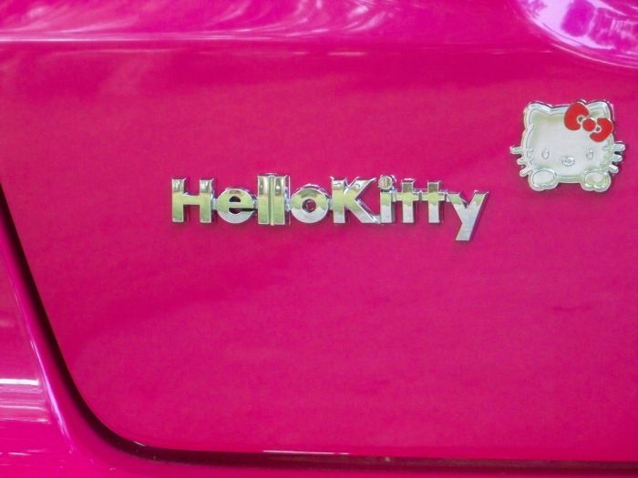 Hello Kitty Honda Fit 2010 (21 pics)