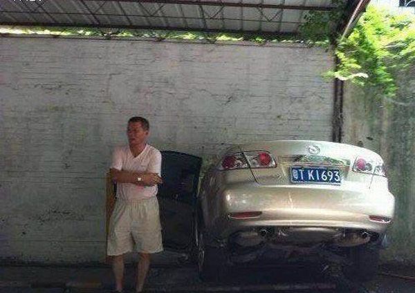 Car vs Wall (6 pics)