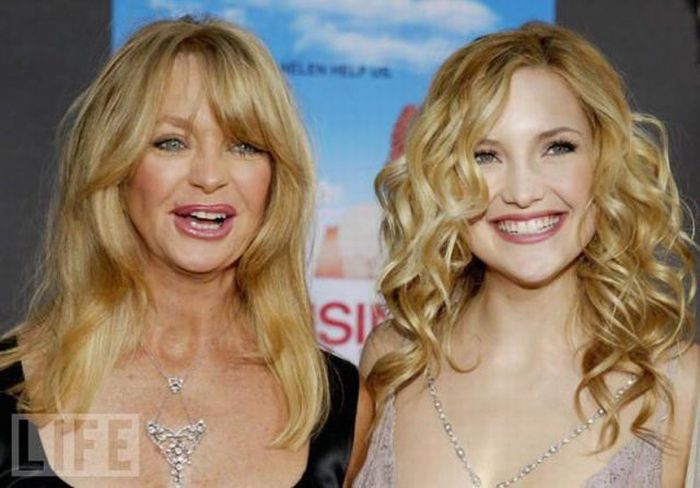 Celebrities and Their Mothers (32 pics)