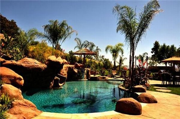 Awesome Backyards (38 pics)