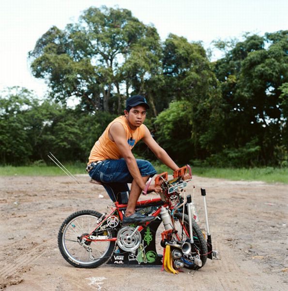 Pimped out Bikes in Panama (11 pics)