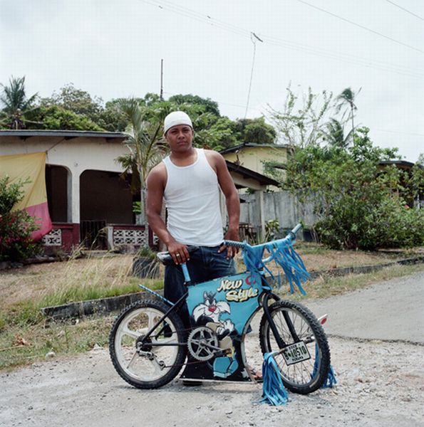 Pimped out Bikes in Panama (11 pics)