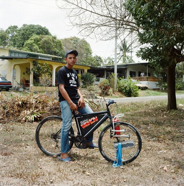 Pimped out Bikes in Panama (11 pics)